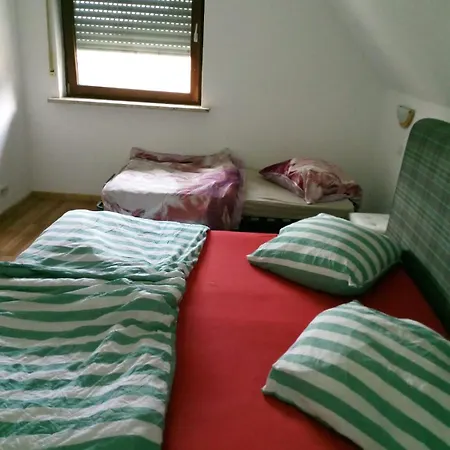 Gut Und Guenstig Naehe Hamburg アパート *